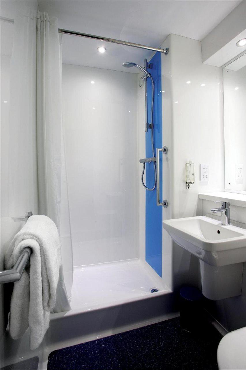Travelodge Bedford Wyboston Extérieur photo