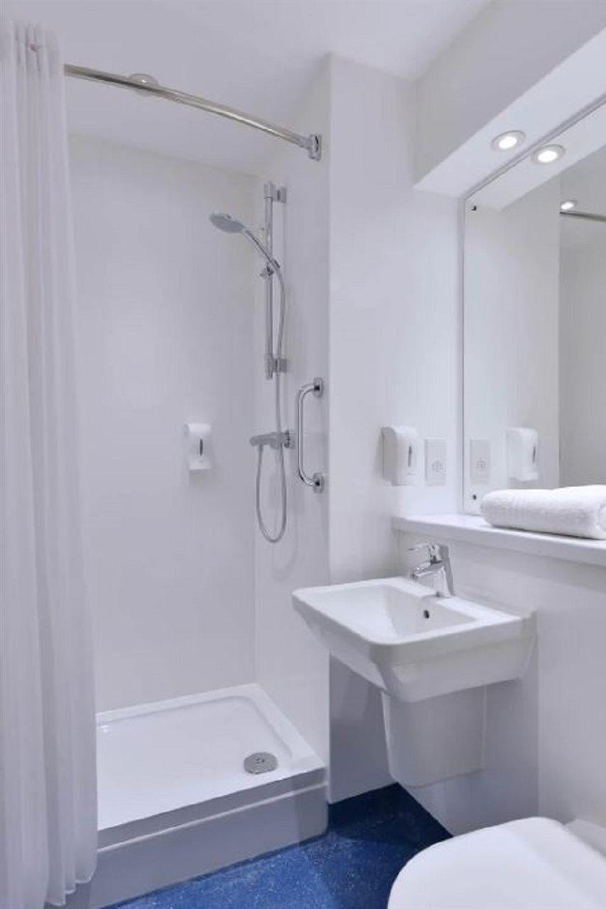 Travelodge Bedford Wyboston Extérieur photo