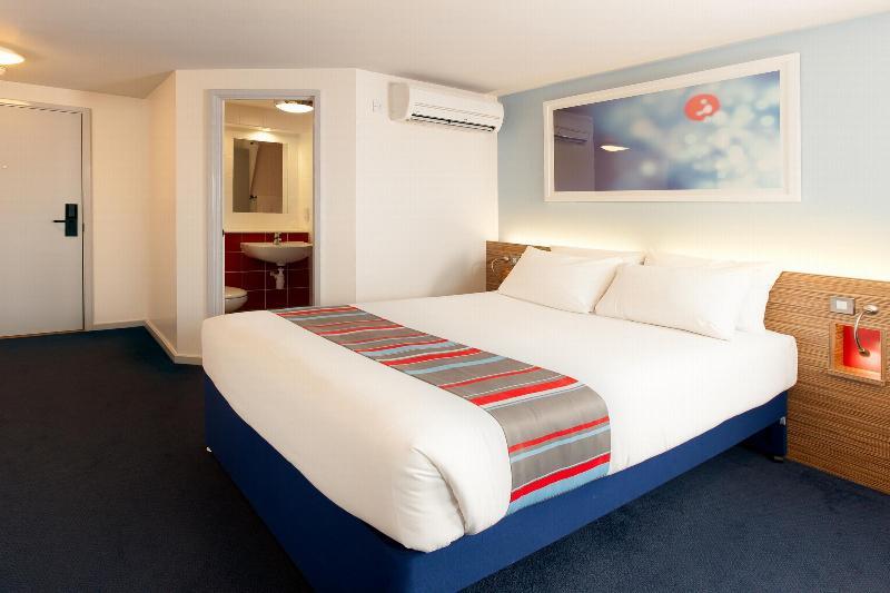Travelodge Bedford Wyboston Extérieur photo